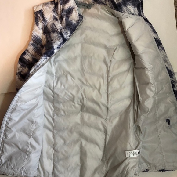 Athleta  Altitude Goose Down Puffer Vest Grey Purple White Size XS - Picture 14 of 14